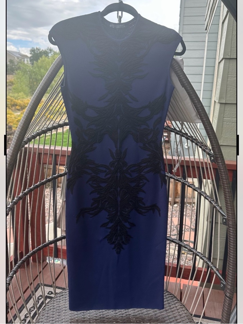 Alexander McQueen Blue/Black Embroidered Floral Sheath Dress M, 6/8